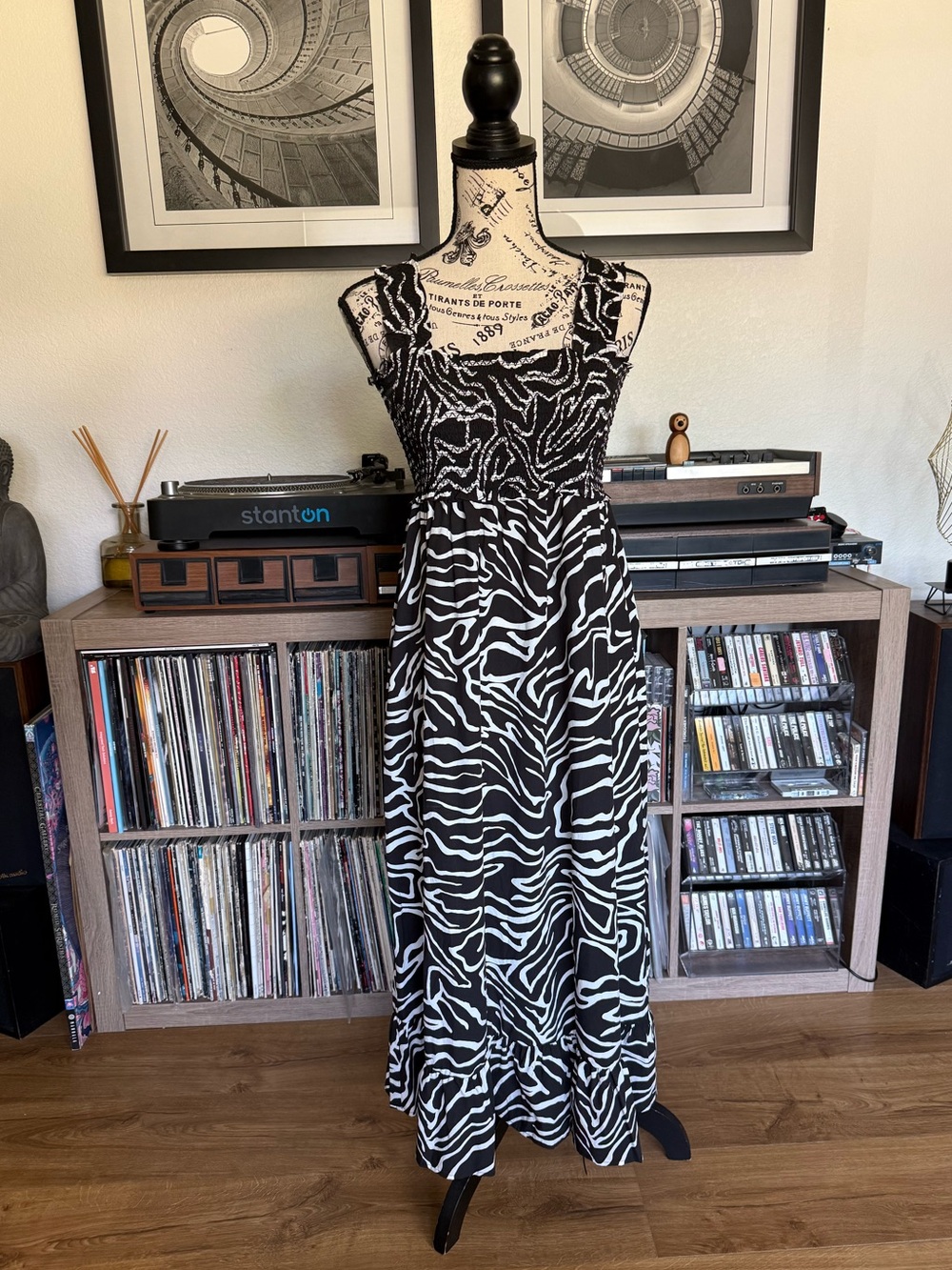 Rails Black and White Rumi contour lines Maxi Dress like new